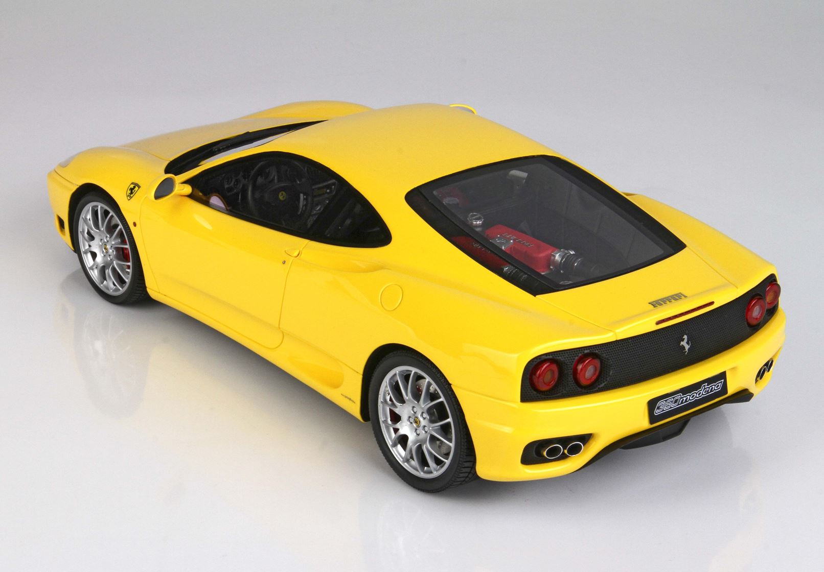 BBR MODELS 1/18スケール フェラーリ 360 Modena 1999 Yellow